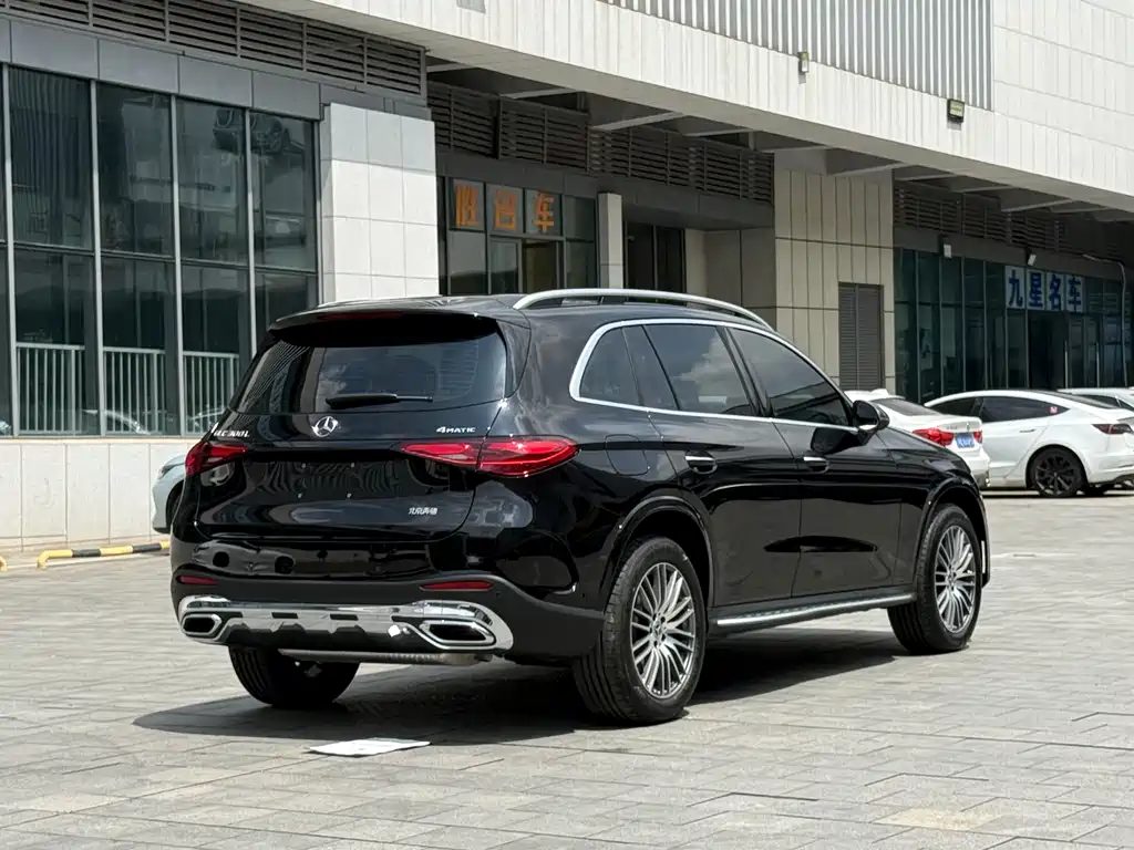 Mercedes-Benz GLC 2025 GLC 300 L 4MATIC Dynamic 5-Seater