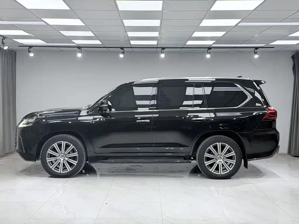Lexus LX 2016 570 Luxury Edition