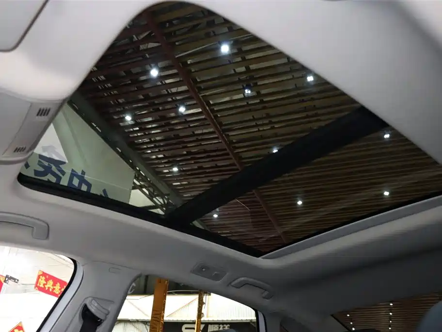 Volkswagen Sagitar 2023 300TSI DSG Beyond Edition