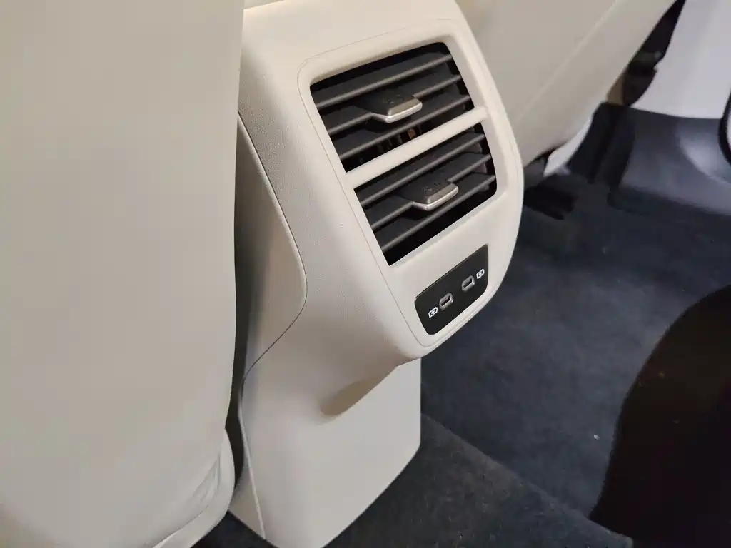 Volkswagen Lavida 2026 Pro 300TSI Starlight Edition