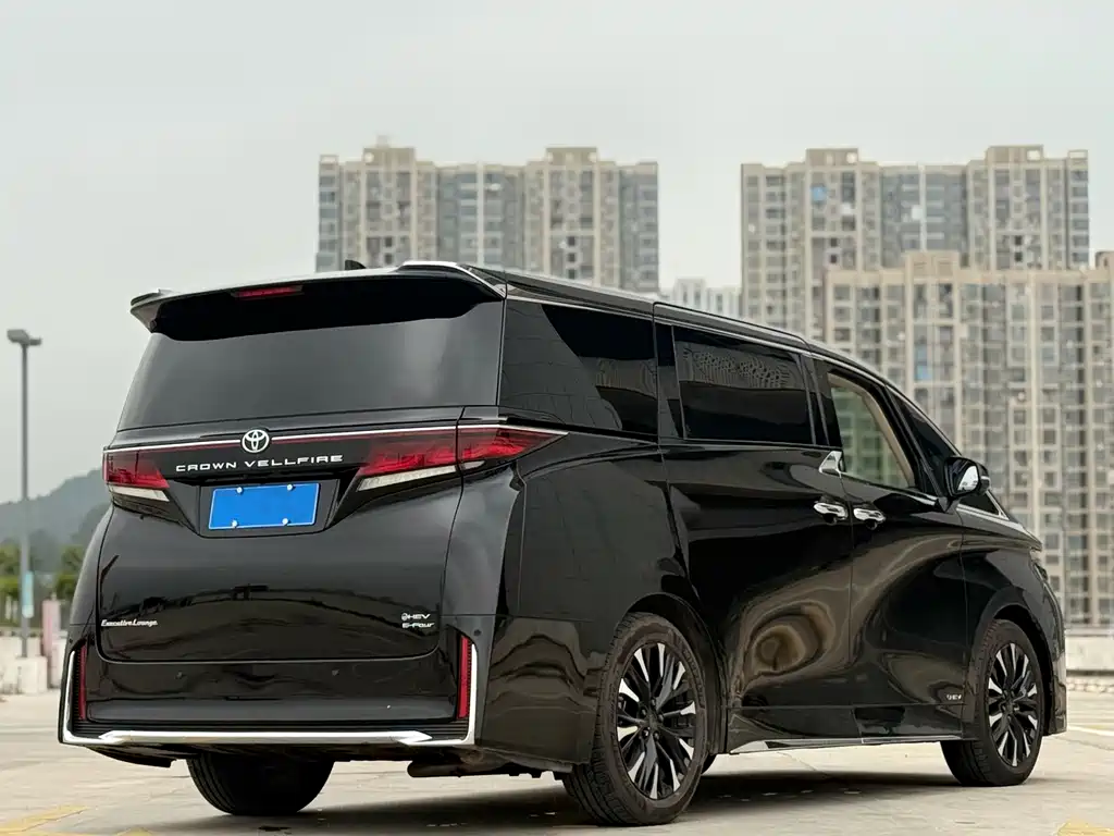 Vellfire 2024 Crown Hybrid 2.5L Supreme Executive Edition