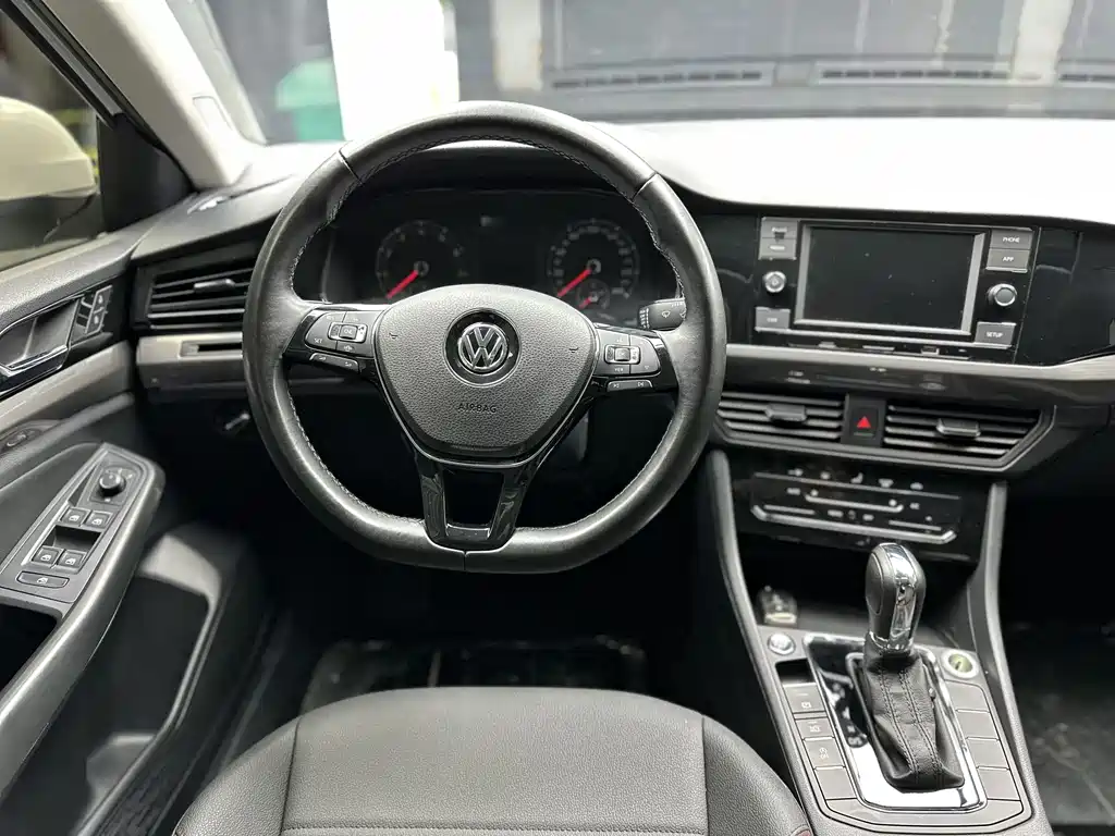 Bora 2020 1.5L Automatic Elite