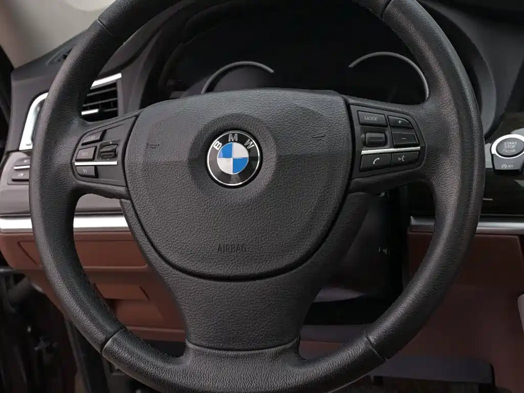 BMW 5 Series GT 2017 528i Leading Edition