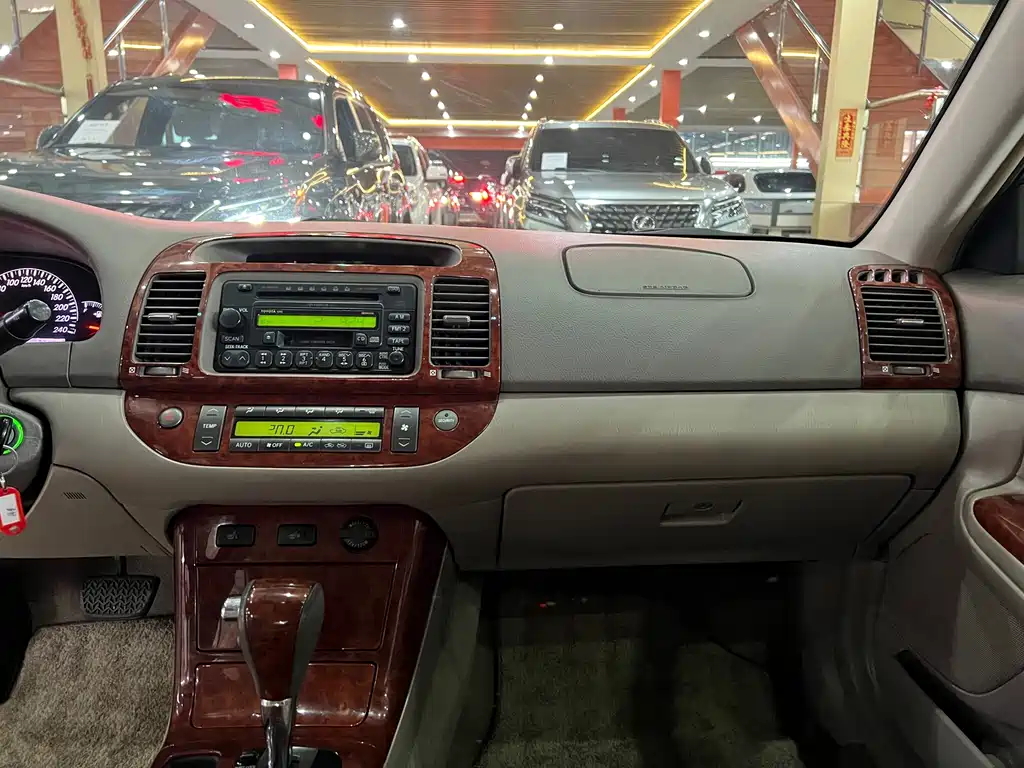 Camry 2005 2.4 Luxury Edition
