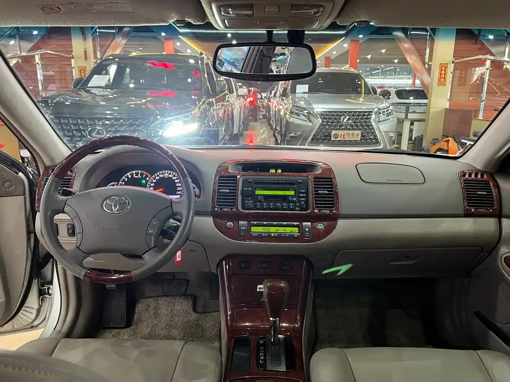 Camry 2005 2.4 Luxury Edition