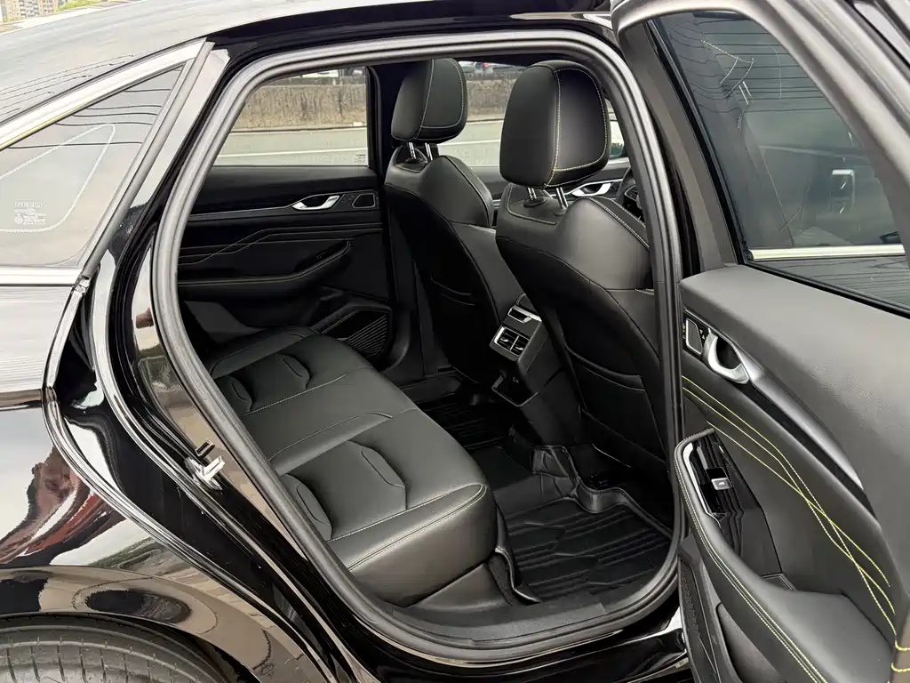 Geely Preface 2023 1.5TD Kunlun Edition