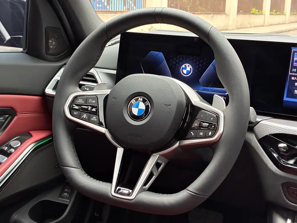 BMW 3 Series 2025 330Li Exclusive M Sport Night Edition