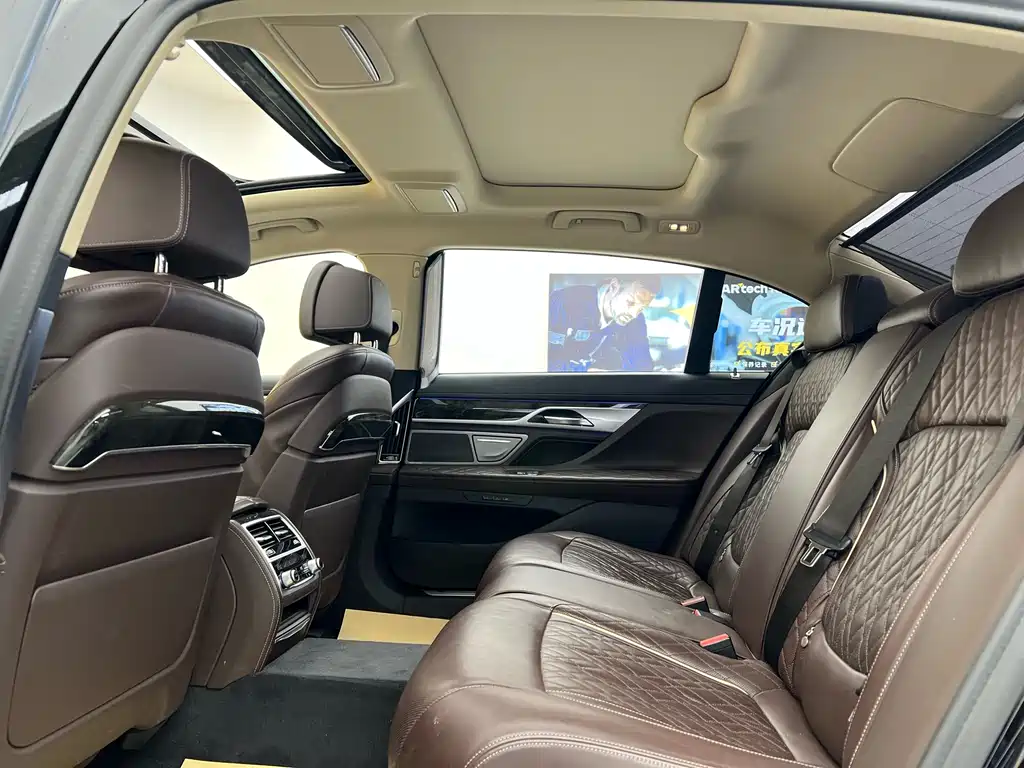 BMW 7 Series 2019 740Li Leading Edition M Sport Package