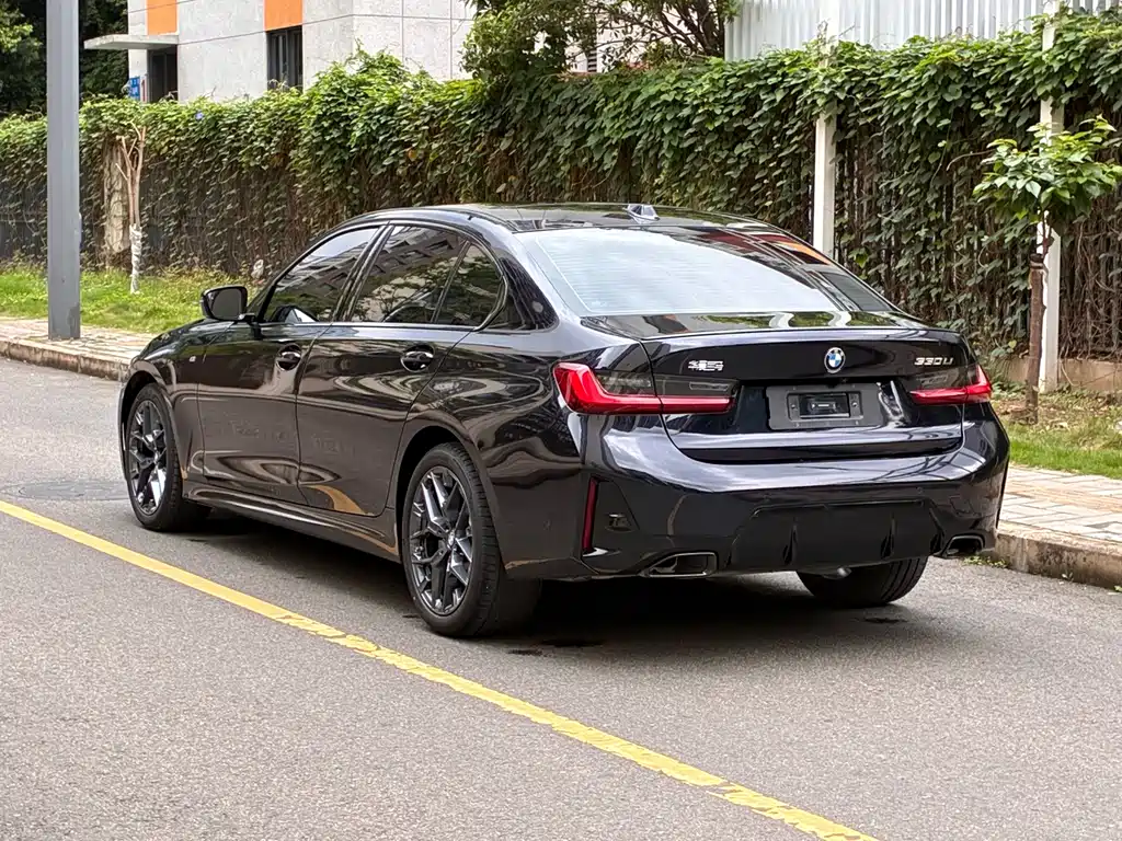 BMW 3 Series 2025 330Li Exclusive M Sport Night Edition