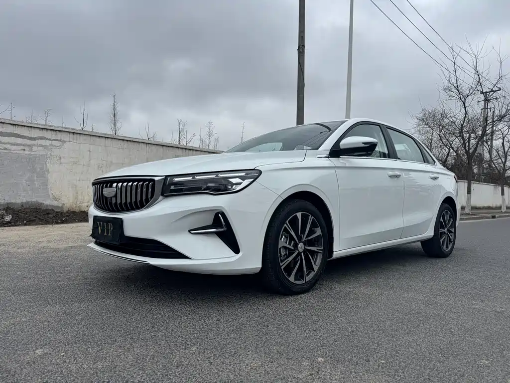Geely Emgrand 2022 4th Generation 1.5L CVT Luxury Edition