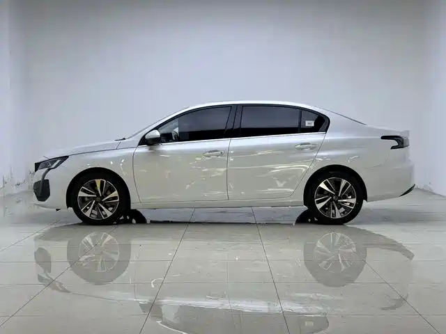 Peugeot 408 2022 1.6T Zhuiguang Edition
