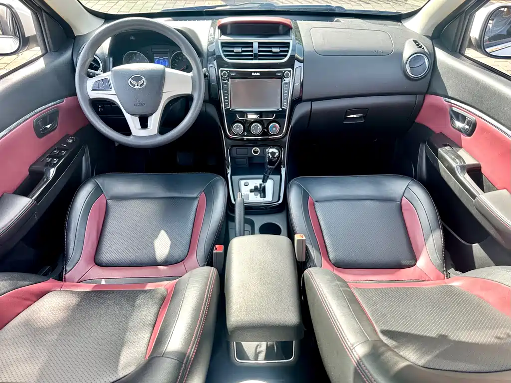 BAIC Huansu H2 2015 1.5L AMT Luxury BJ415C