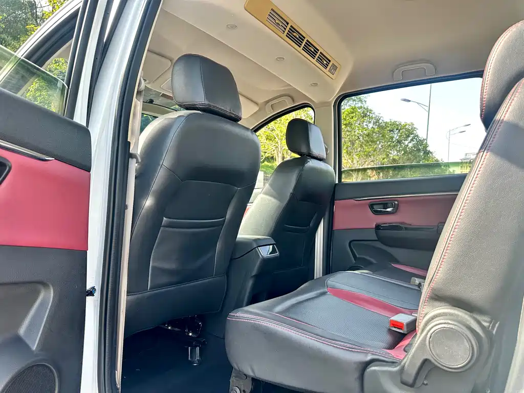 BAIC Huansu H2 2015 1.5L AMT Luxury BJ415C