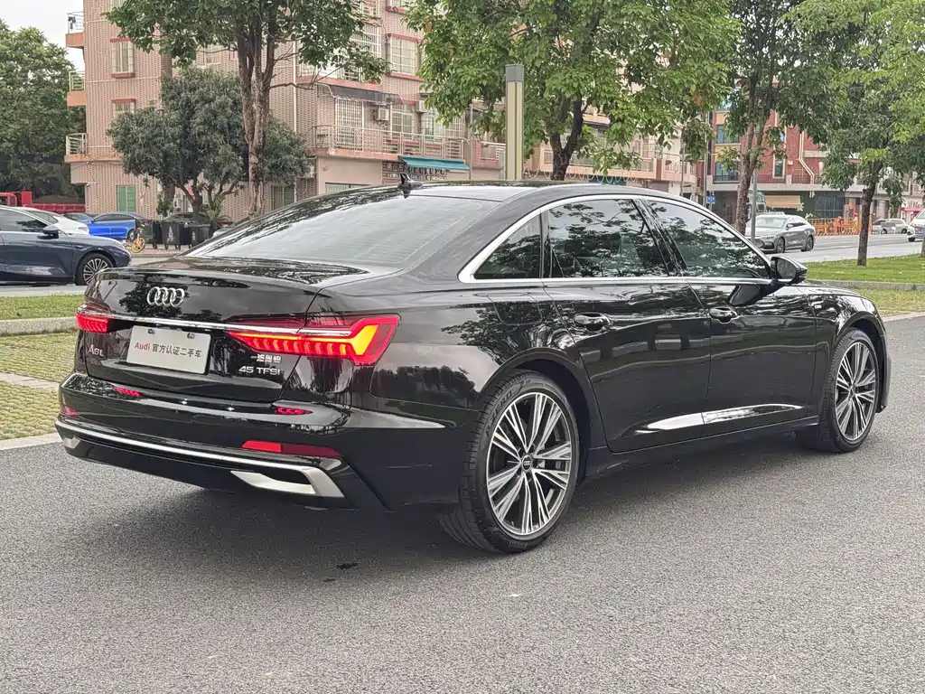 Audi A6L 2024 45 TFSI臻选动感型