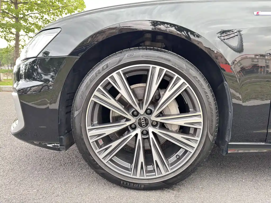 Audi A6L 2024 45 TFSI臻选动感型