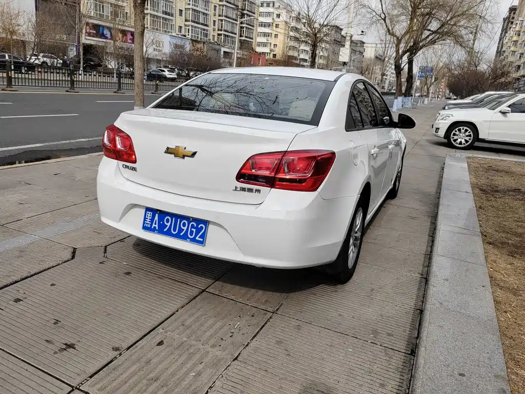 Chevrolet Cruze 2015 1.5L Classic SE AT
