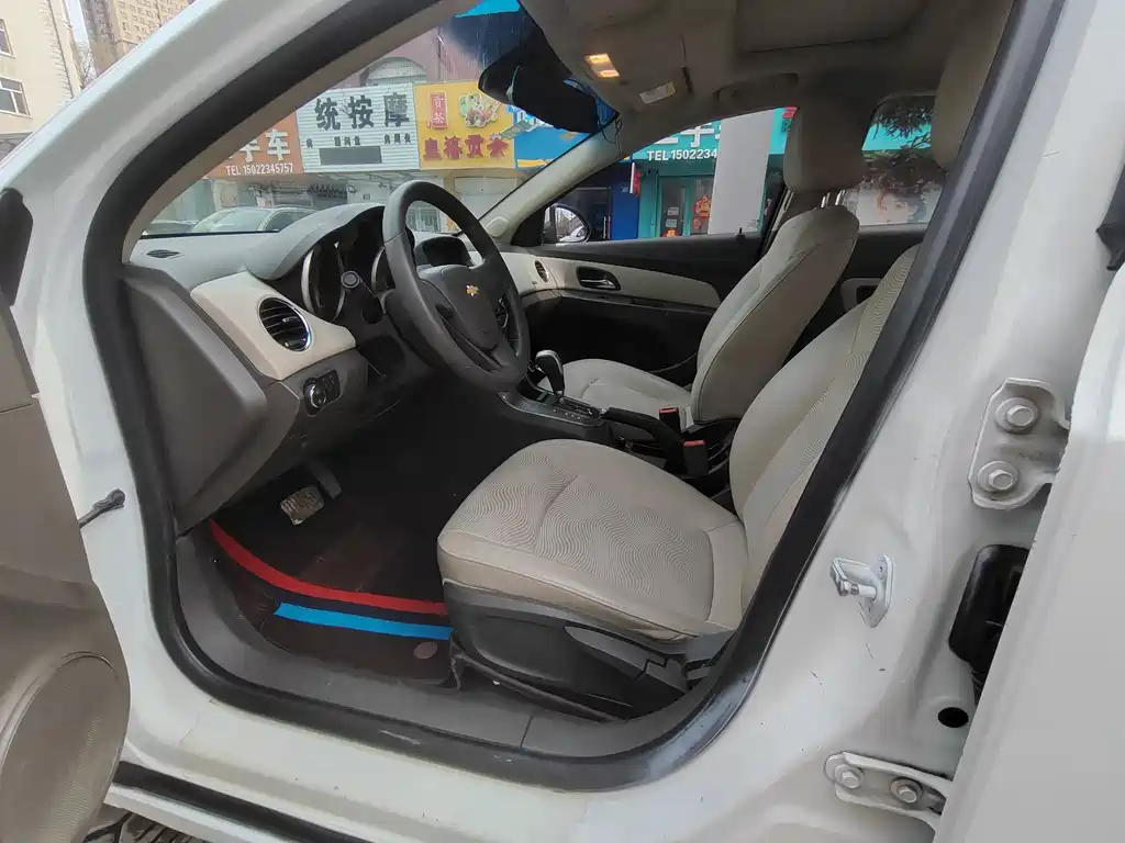Chevrolet Cruze 2015 1.5L Classic SE AT