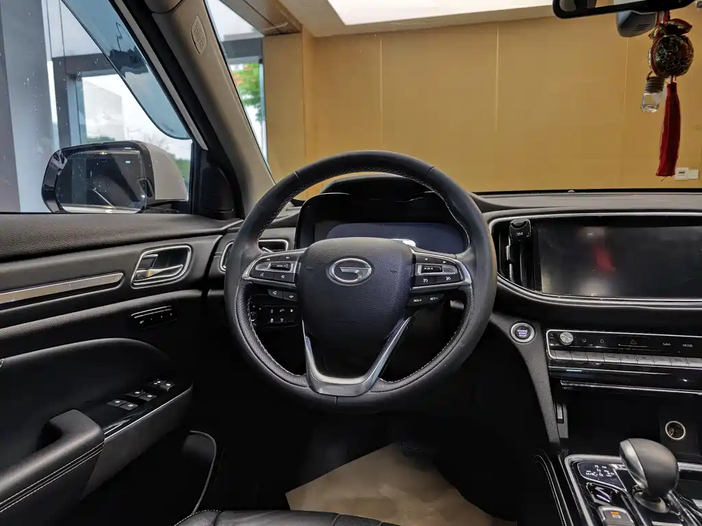 GAC Trumpchi GS8 2020 390T FWD Luxury Smart Connect Edition (7-Seater)
