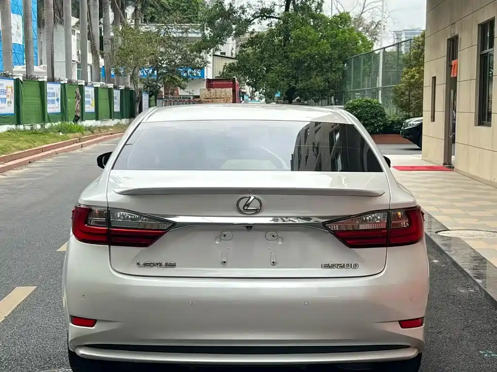 Lexus ES 2015 200 Elite Edition