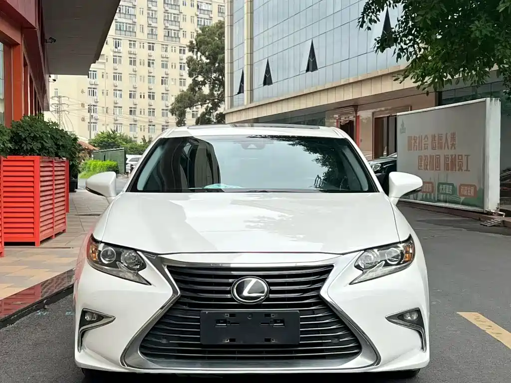 Lexus ES 2015 200 Elite Edition