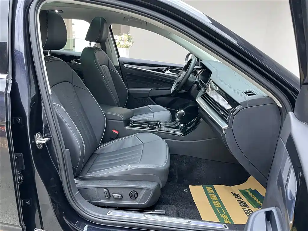 Volkswagen Passat PHEV 2023 430PHEV Hybrid Elite Edition