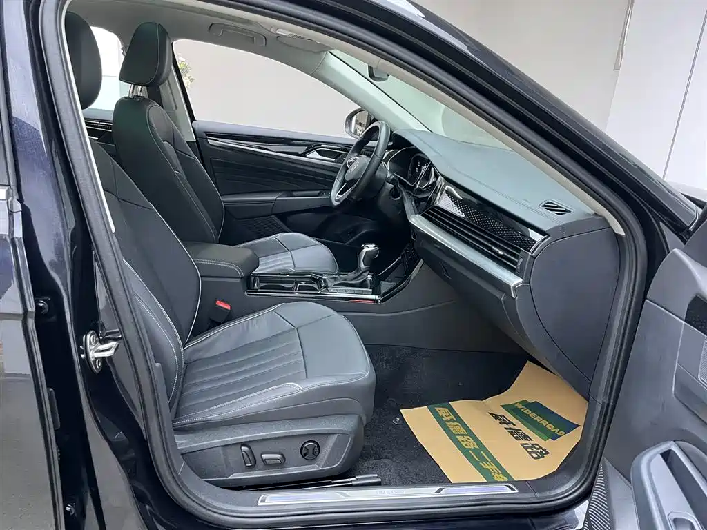 Volkswagen Passat PHEV 2023 430PHEV Hybrid Elite Edition