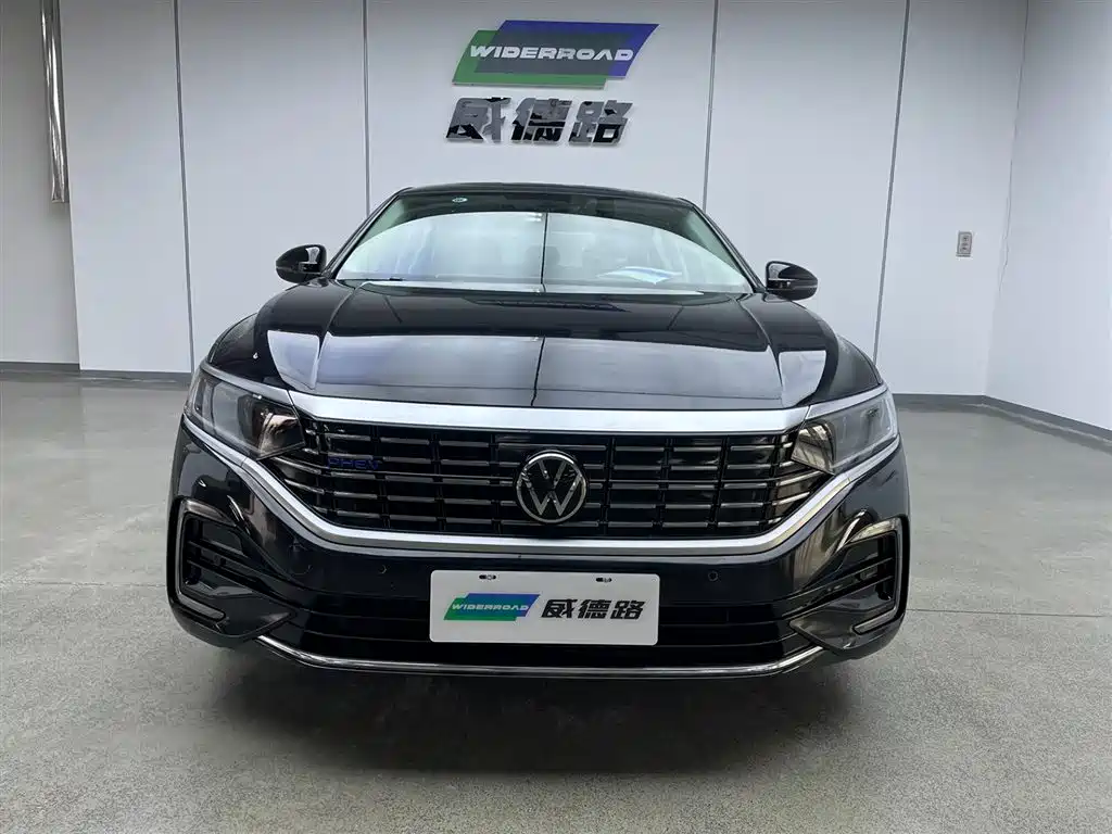 Volkswagen Passat PHEV 2023 430PHEV Hybrid Elite Edition