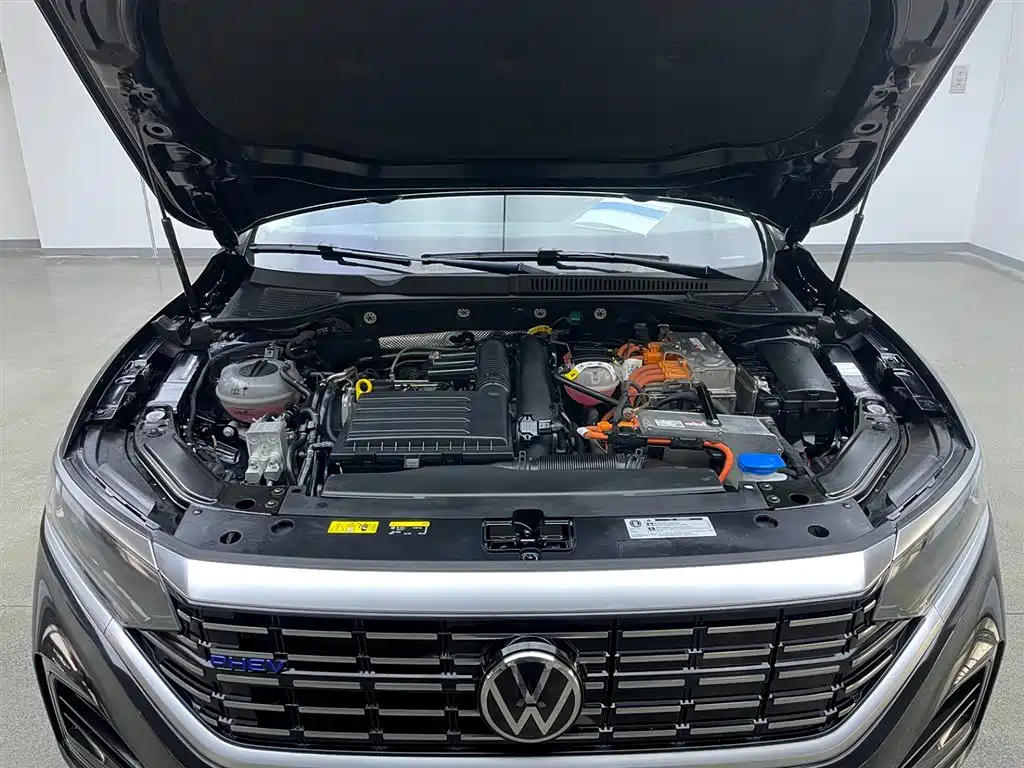 Volkswagen Passat PHEV 2023 430PHEV Hybrid Elite Edition