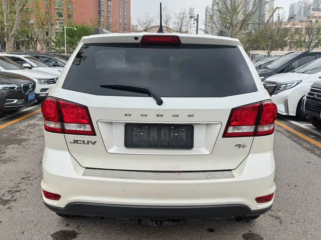 Dodge Journey 2013 2.4L FWD Premium Edition