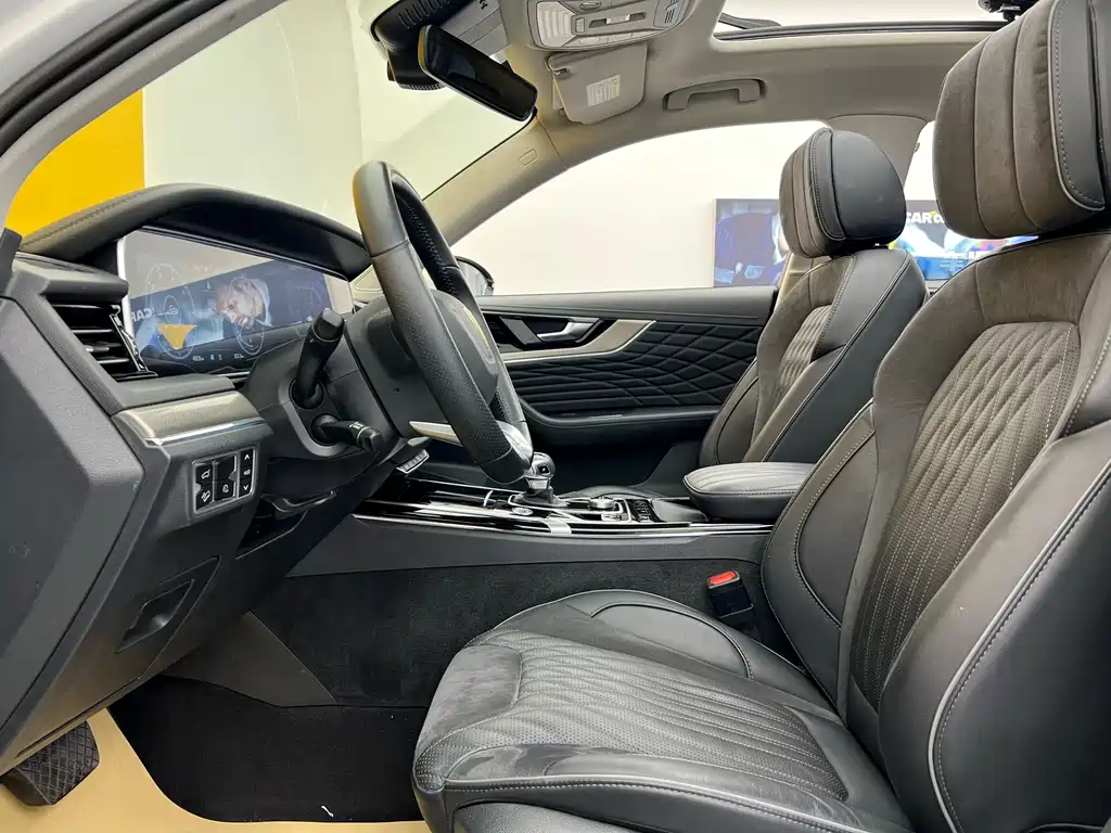 Hongqi HS5 2022 2.0T Zhilian Qixiang Edition