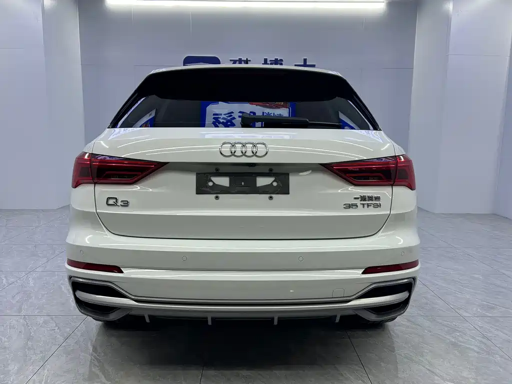 Audi Q3 2023 35 TFSI Sport