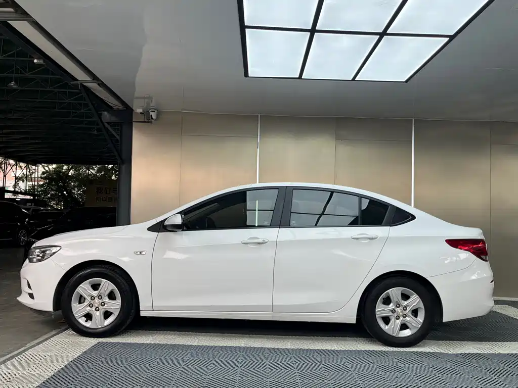 Chevrolet Cavalier 2019 320 Automatic Enjoy Edition with Sunroof