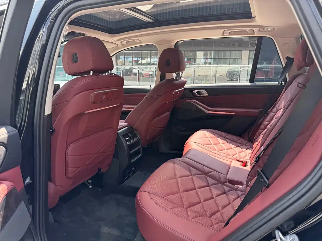 BMW X5 2023 xDrive 30Li M Sport Package