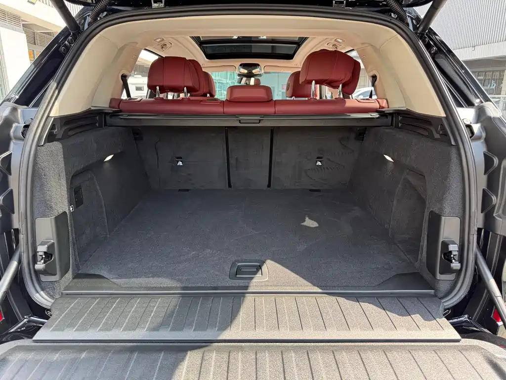 BMW X5 2023 xDrive 30Li M Sport Package