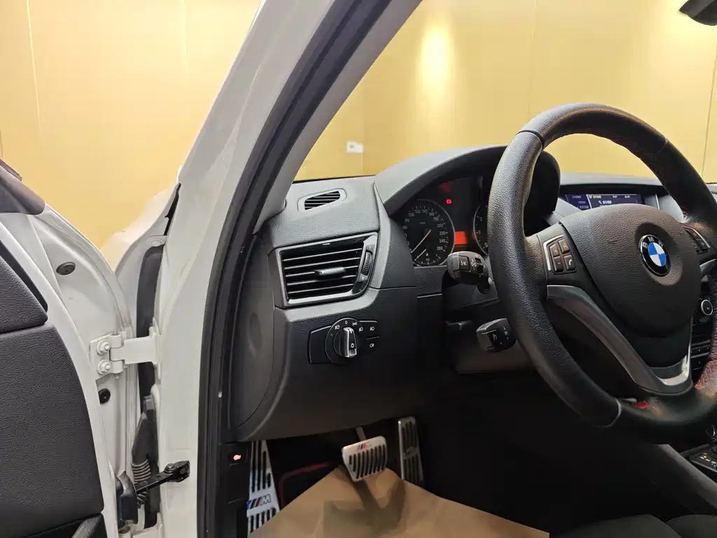 BMW X1 2013 sDrive18i M Sport Package