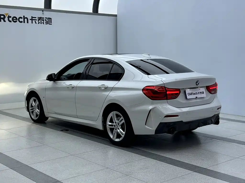 BMW 1 Series 2021 120i M Sport Night Edition