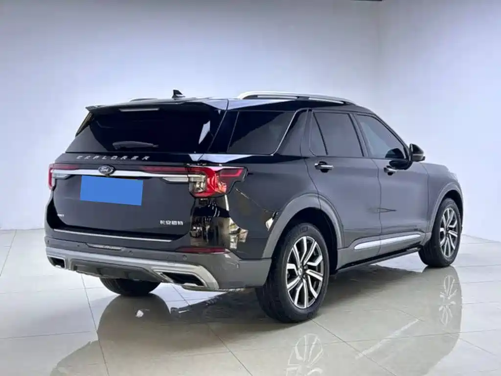 Ford Explorer 2023 EcoBoost 285 AWD Titanium Edition 7-Seater