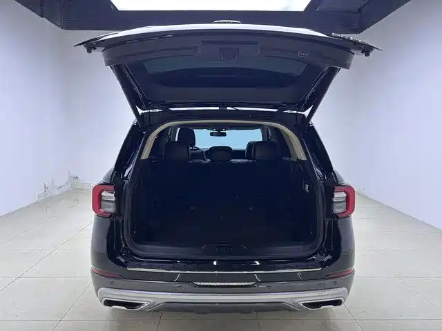 Ford Explorer 2023 EcoBoost 285 AWD Titanium Edition 7-Seater