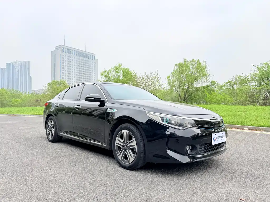Kia K5 PHEV 2018 2.0L Zhi Zun Edition