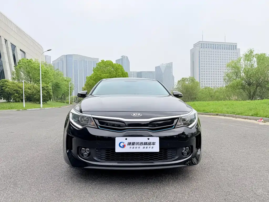 Kia K5 PHEV 2018 2.0L Zhi Zun Edition