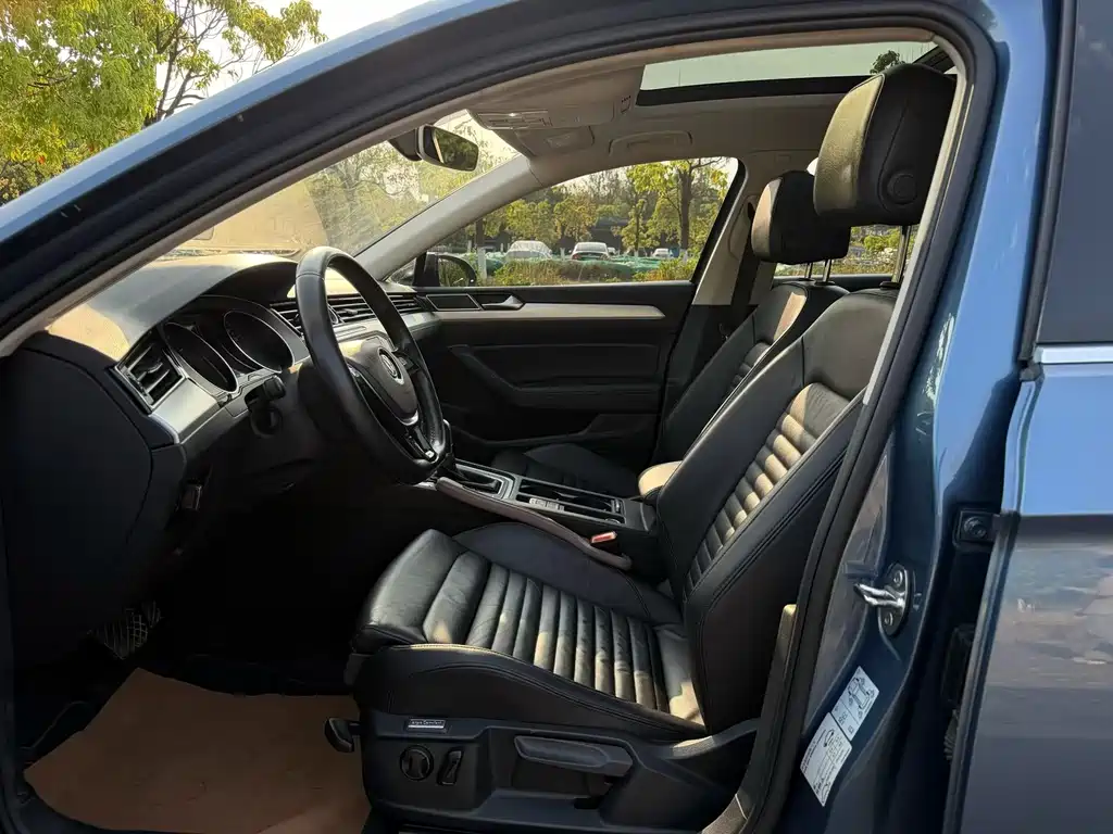 Volkswagen Passat Alltrack 2018 380TSI FWD Comfort