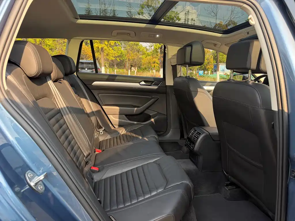Volkswagen Passat Alltrack 2018 380TSI FWD Comfort