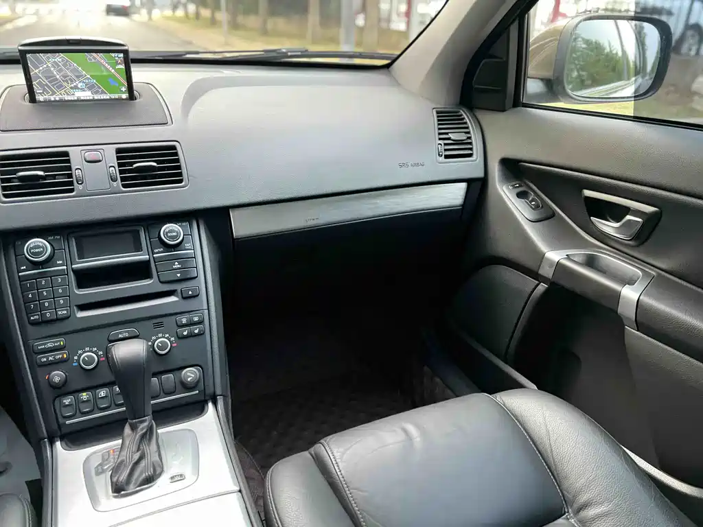Volvo XC90 2013 2.5T T5 Luxury Upgrade Edition