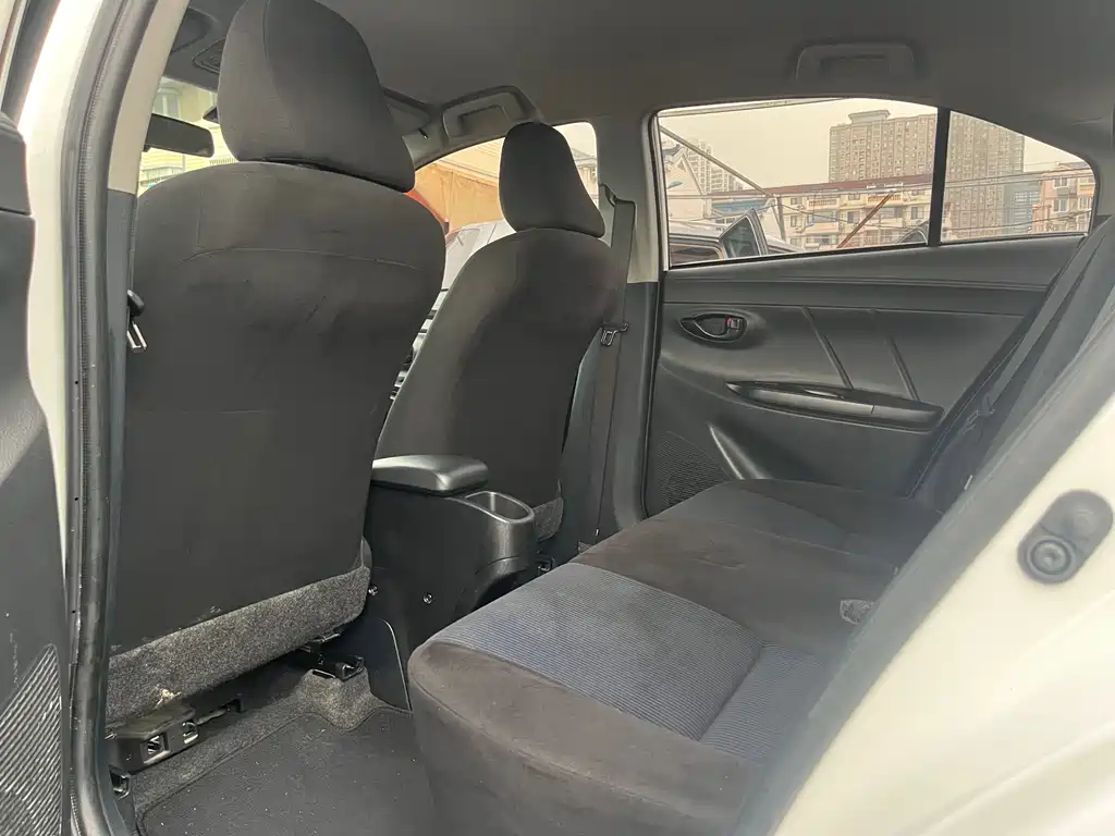 Yaris L 2021 1.5L CVT Leading Edition