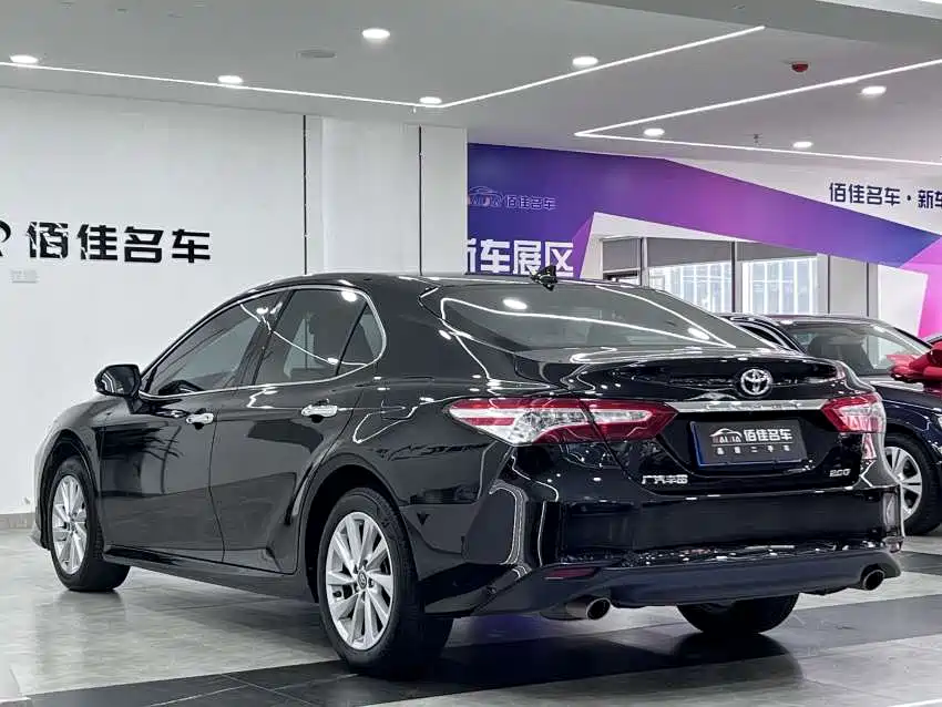 Camry 2021 2.0G Luxury Edition