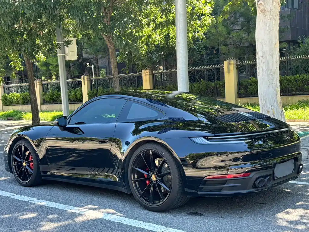 Porsche 911 Carrera 3.0T 2022