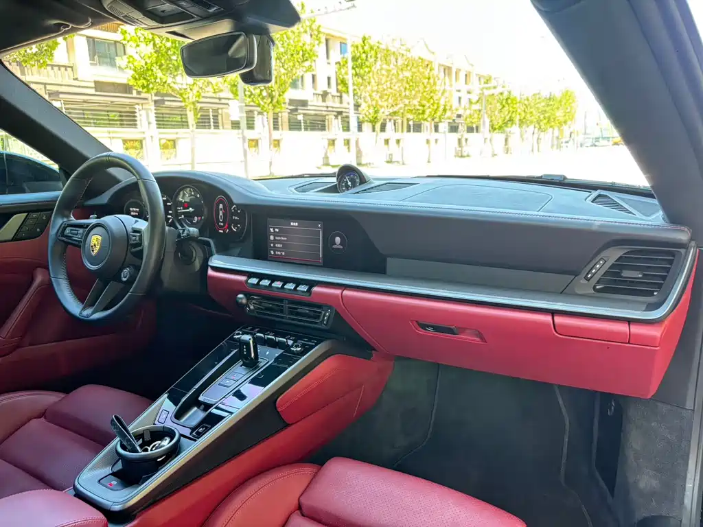 Porsche 911 Carrera 3.0T 2022