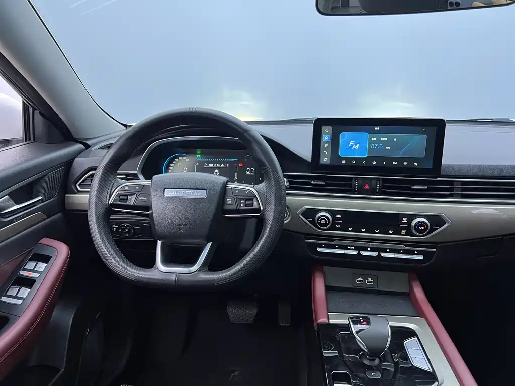 Jetour X70 2023 1.5T DCT Chaoyue PRO Edition 5-Seater