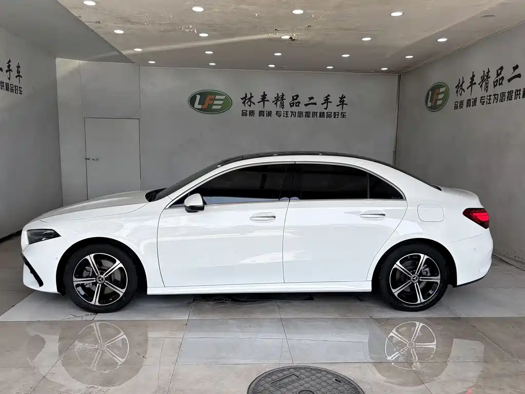 Mercedes-Benz A-Class 2025 A 200 L Fashion Edition