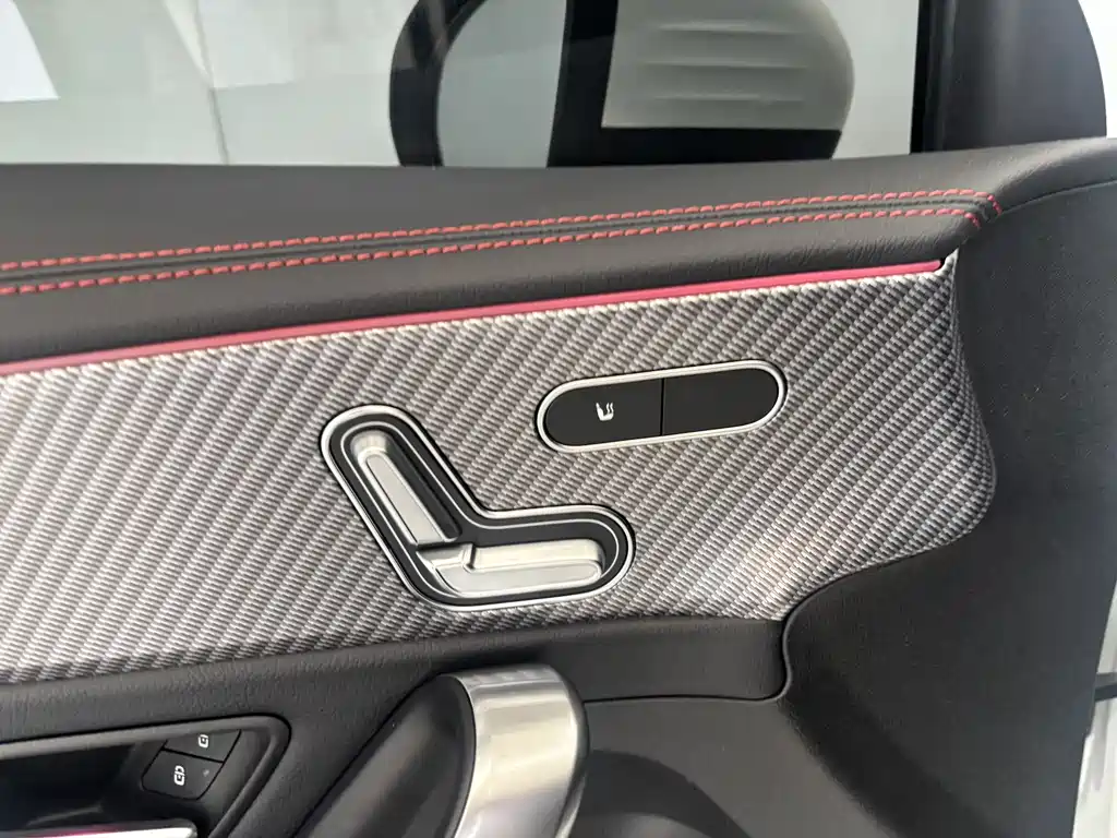 Mercedes-Benz A-Class 2025 A 200 L Fashion Edition